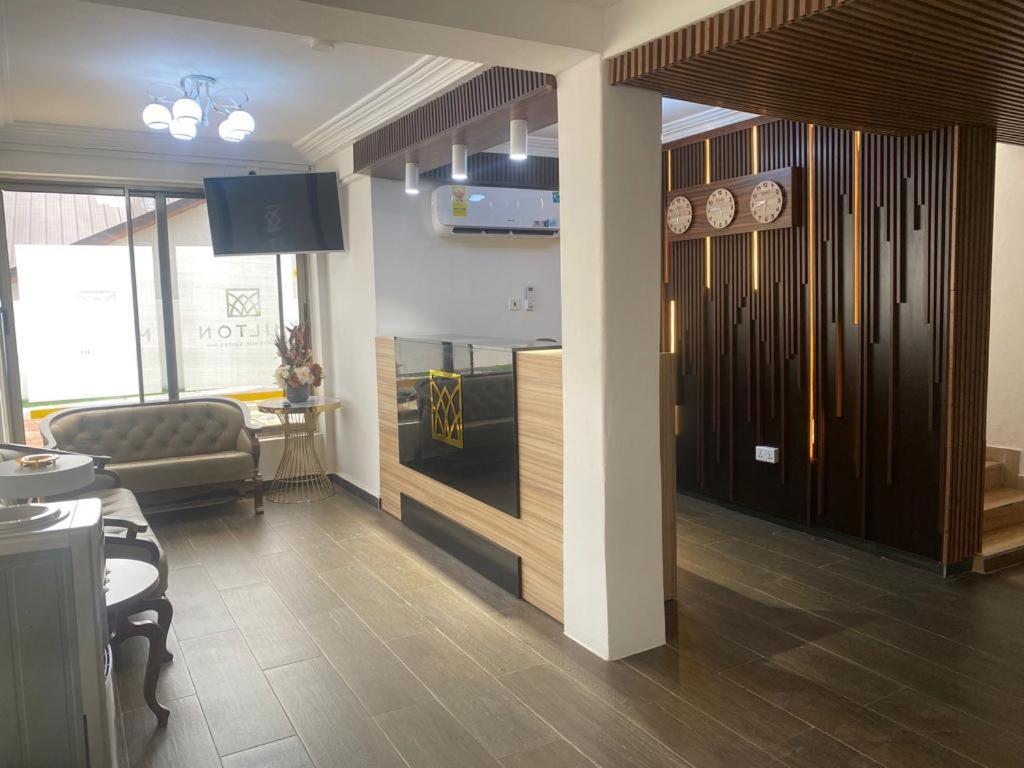 Milton Avenue Suites Accra Extérieur photo