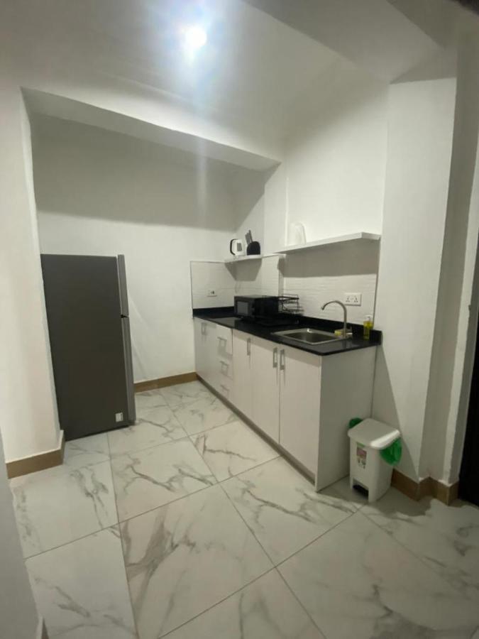Milton Avenue Suites Accra Extérieur photo