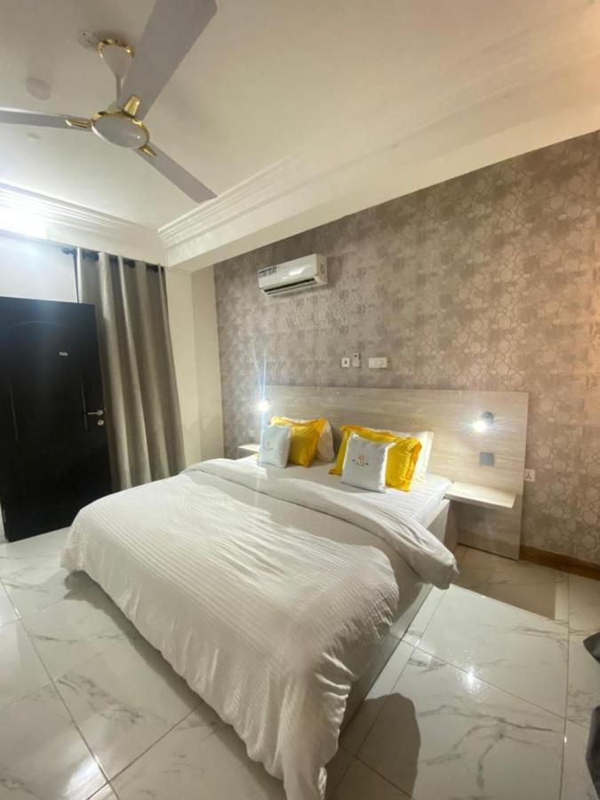 Milton Avenue Suites Accra Extérieur photo